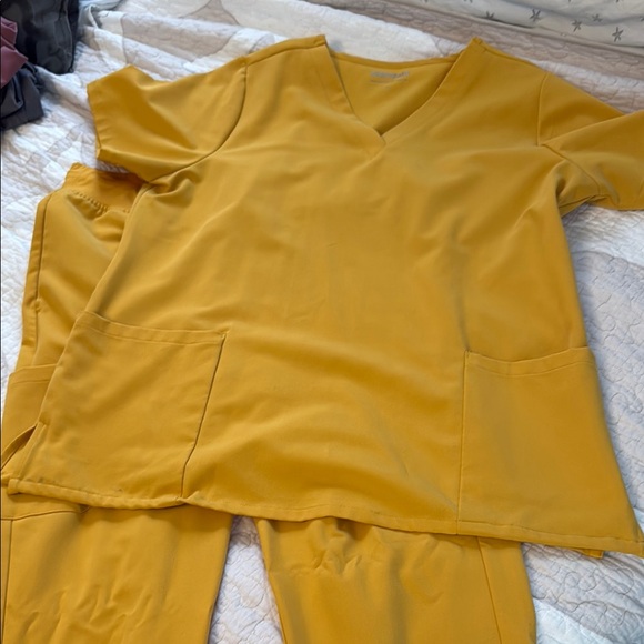 Yellow Scrub Set - Picture 1 of 5
